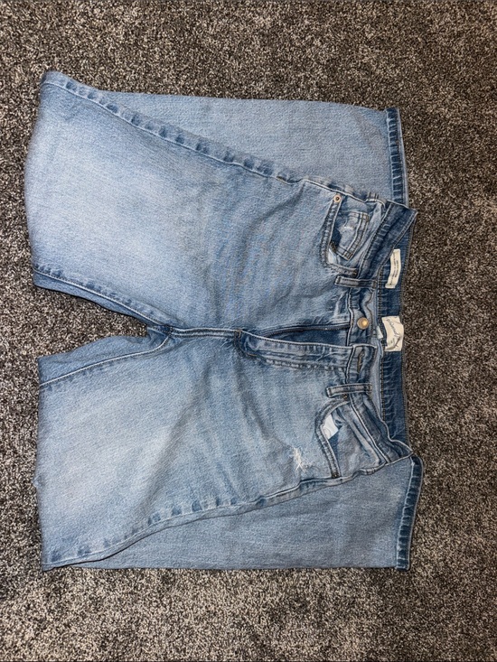Universal Thread Denim - Universal Thread Light Wash Straight-Leg Women's Jeans